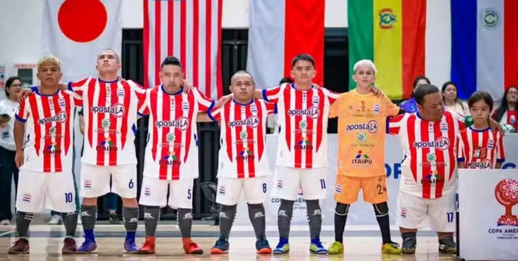 Selección paraguaya de talla baja ganó la final de la Copa América a Argentina
    
    <div class=